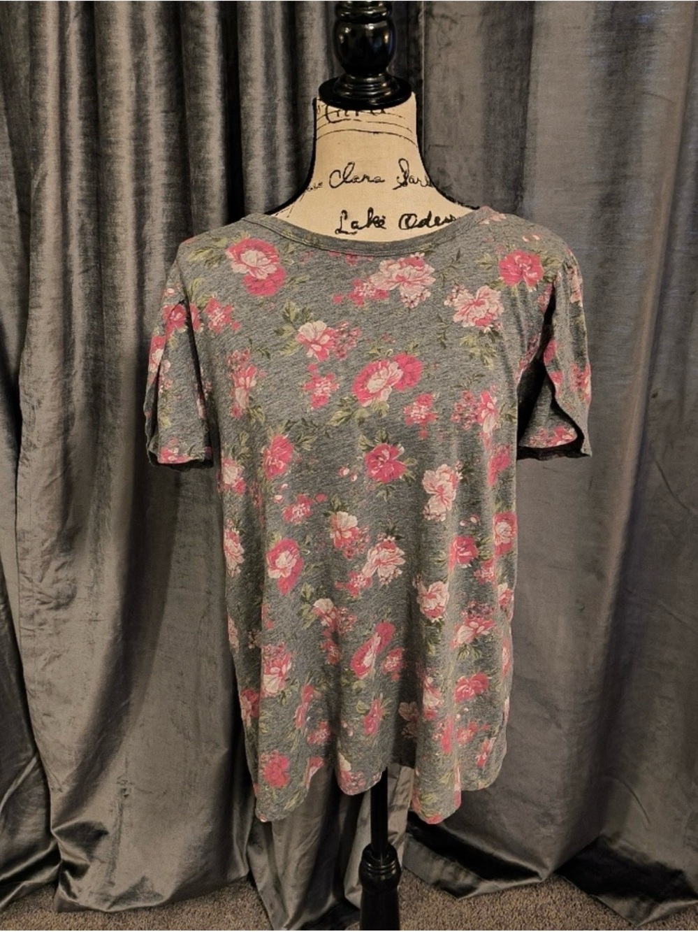 Torrid Gray Floral Short-Sleeve Women's Tee - Pink Flower Print